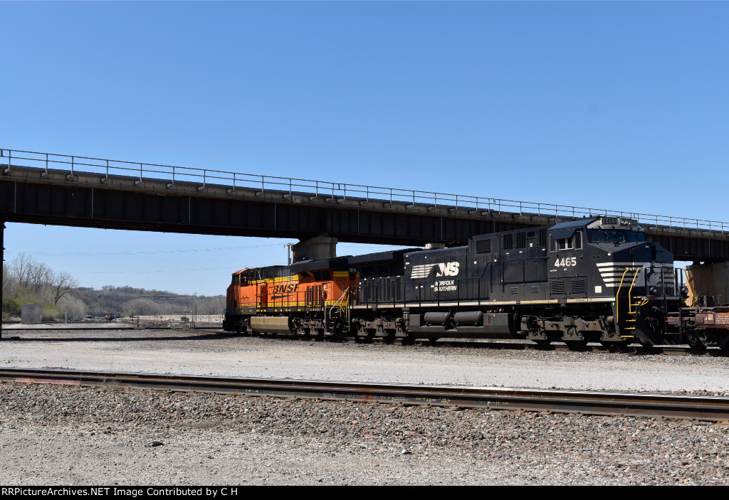 BNSF 7479/NS 4465